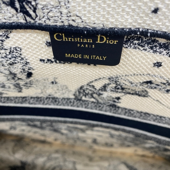 SOLD!!!Brand New Authentic Christian Dior Book Tote Large - Picture 4 of 15